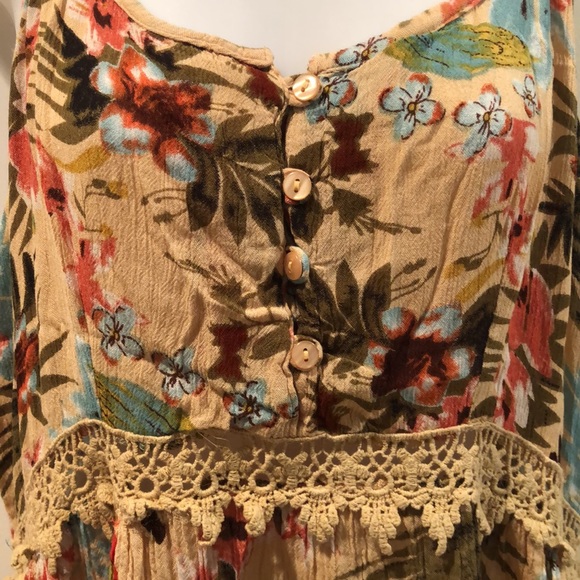 Size large dress. Excellent condition Label cut out. - Picture 3 of 6